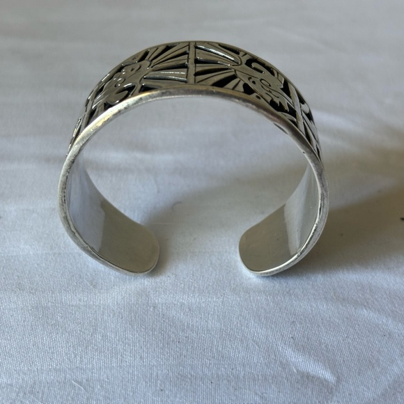 Designer Beto Sterling Silver Cuff from Taxco - Picture 6 of 8